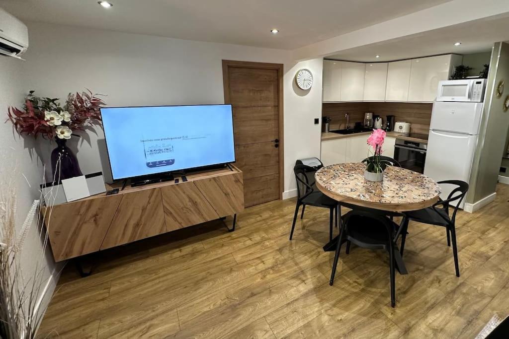 Le Briand Appartement 4Etoiles Nancy Thermal Cosy Avec Terrasse Wifi Экстерьер фото
